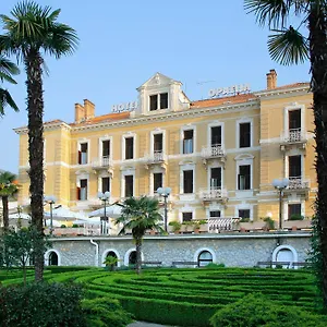 Отель Hotel Opatija, Опатия